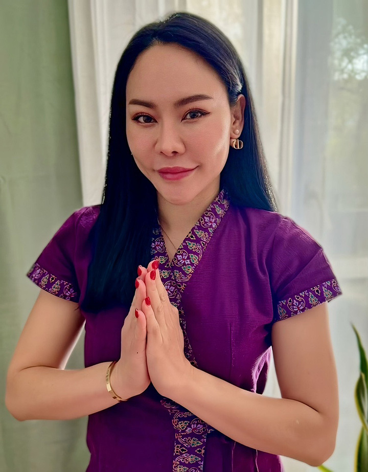 Varee therapist trained in Thailand